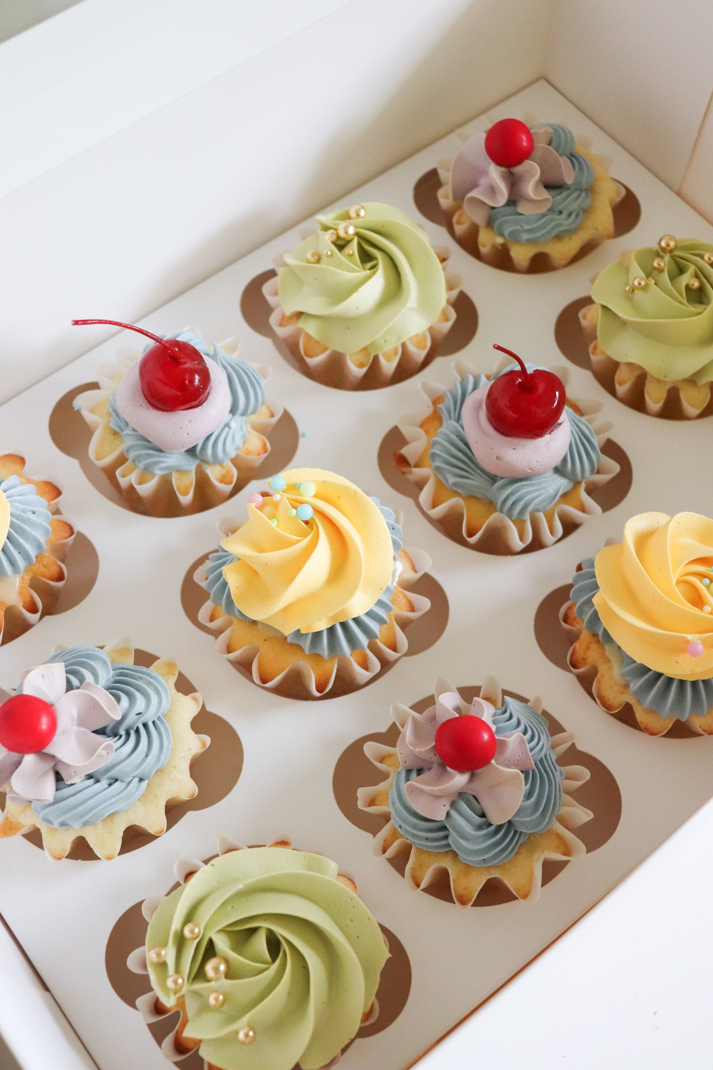 Mixed Piped Cupcakes